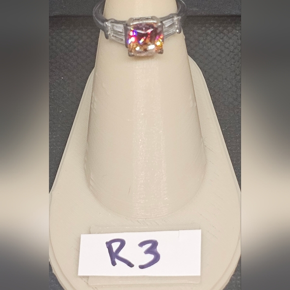 Elegant 925 Silver Ring with Multicolor Gemstone BRAND NEW. R3 - Picture 1 of 8